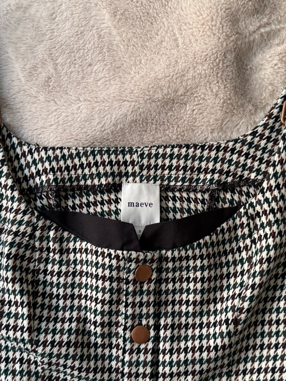 Anthropologie Black and White Houndstooth Button-Front Cropped Top - Picture 4 of 12